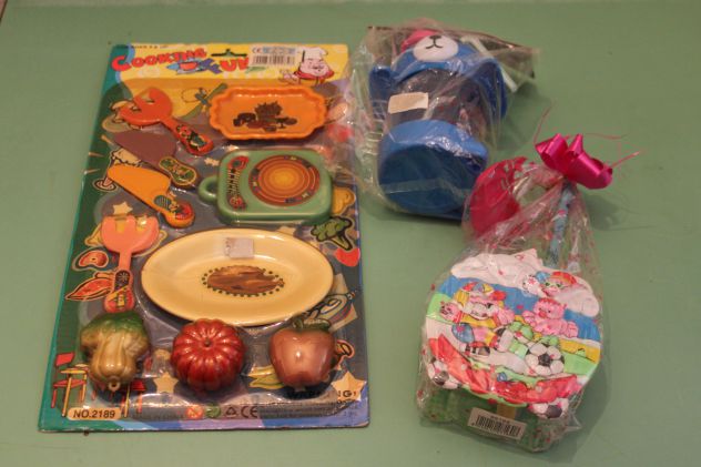 Lotto bambini Pentolini,bicchiere orso e busta porta matite/cancelleria anni 80 - Foto 2