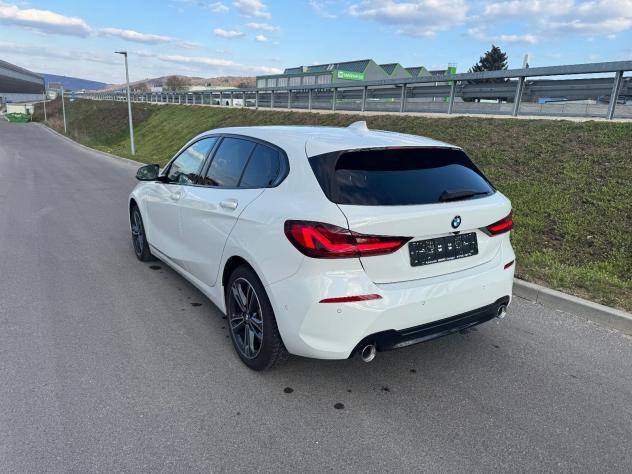 BMW Serie 1 118d 5p. SPORTLINE LED PRIVACY NAVI CAMERA ASSIST - Foto 6