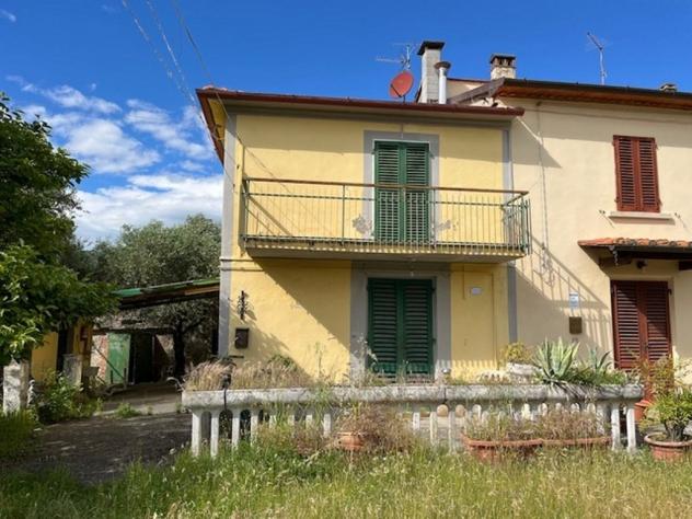 TERRATETTO di 7 vani e di 390 mq (LARCIANO - Cecina di Larciano) rif. L 140 - Foto 2