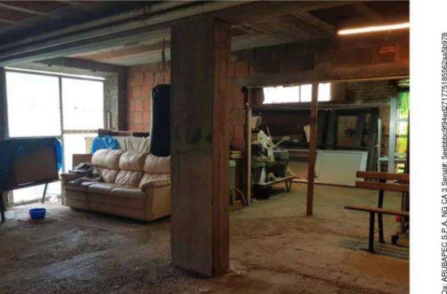Immobile in asta di 400 m² con più di 5 locali e box auto doppio in vendita a Vaiano - Foto 8