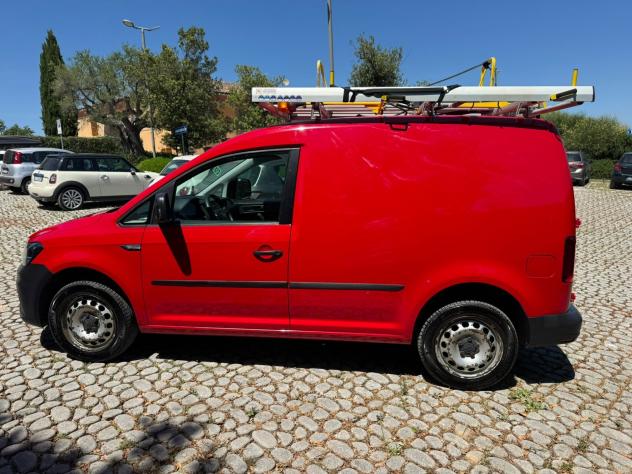 VW Caddy 2.0TDI 122 4WD S&S Bus. Off. Mobile 2016 - Foto 5