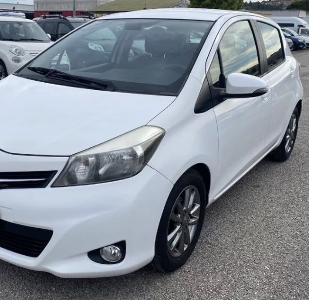 Toyota YARIS 1000cc benzina 69 cv - Foto 2