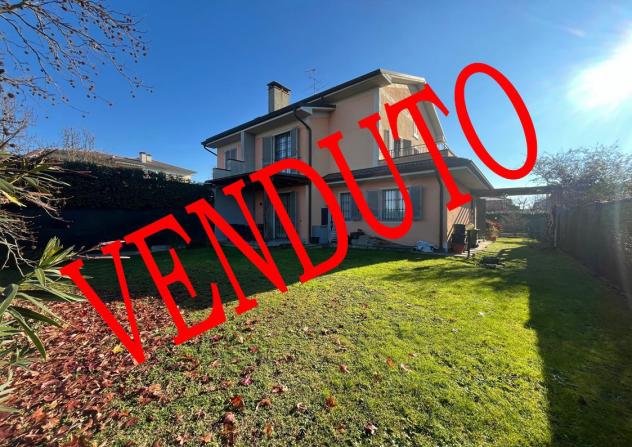 Villa bifamiliare - Ozzero . Rif.: Cod. rif 2185VRG