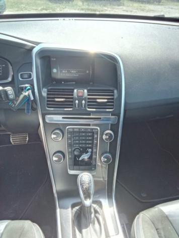VOLVO XC60 D5 AWD Geartronic R-design Kinetic rif. 23829455 - Foto 4