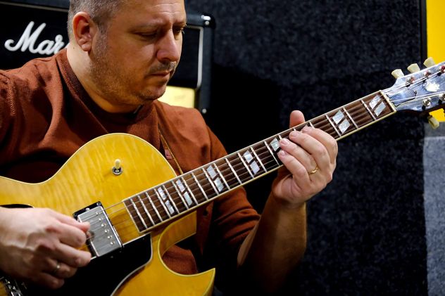 LEZIONI PRIVATE di CHITARRA MODERNA