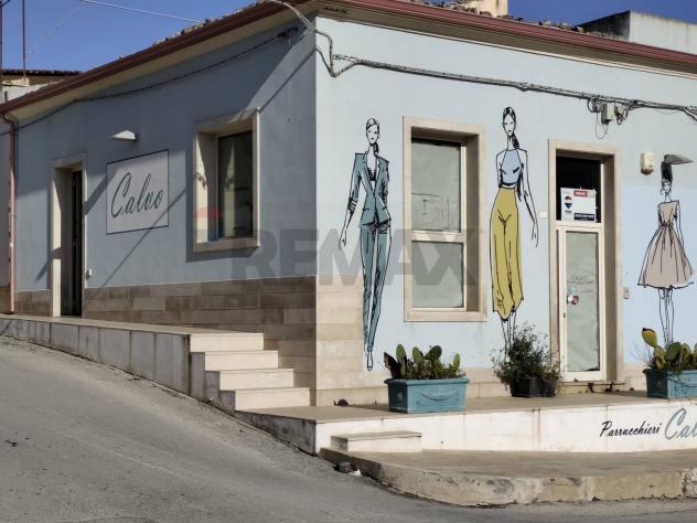 Locale Commerciale in affitto a Vittoria