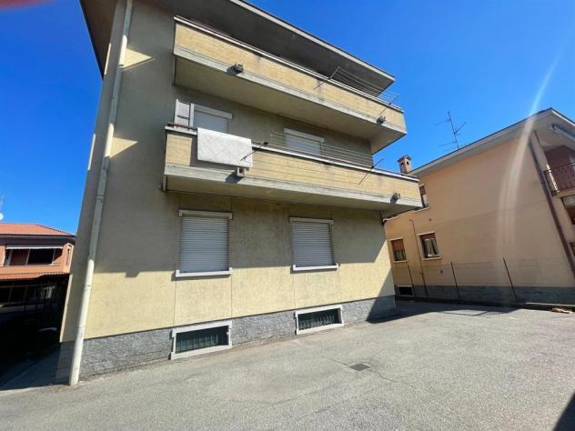 cst500 - ampio trilocale tutto balconato, box cantina e posto auto-- solo 750 € inclusi riscaldamento acqua e spese condominiali - Foto 3