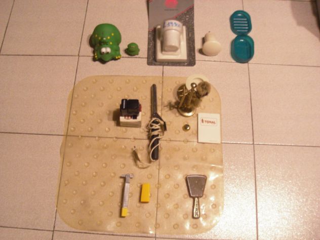 Bagno mercatino lotto/stock di 10 oggetti.