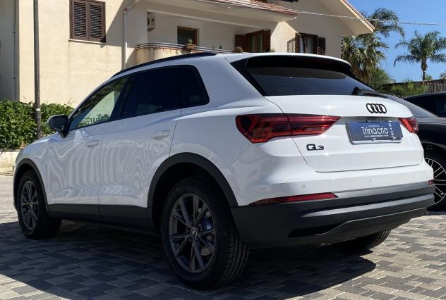 Audi Q3 Business 2.0 TDI 150CV 35 - Foto 6