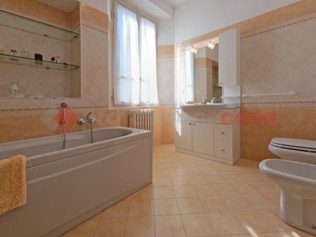 Villa di 450 m² con più di 5 locali e box auto doppio in vendita a Nebbiuno - Foto 15
