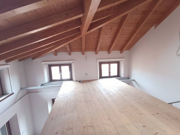 APPARTAMENTO ULTIMO PIANO, NUOVISSIMO - Foto 8