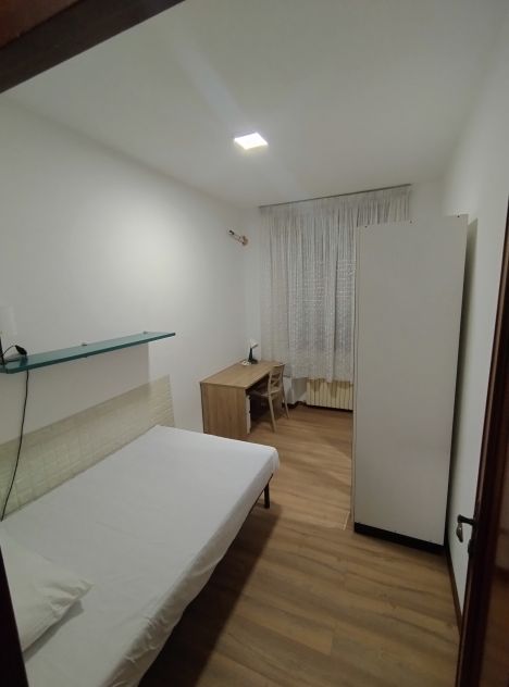 disponibili stanze singole in zona crocifisso/guizza - Foto 9