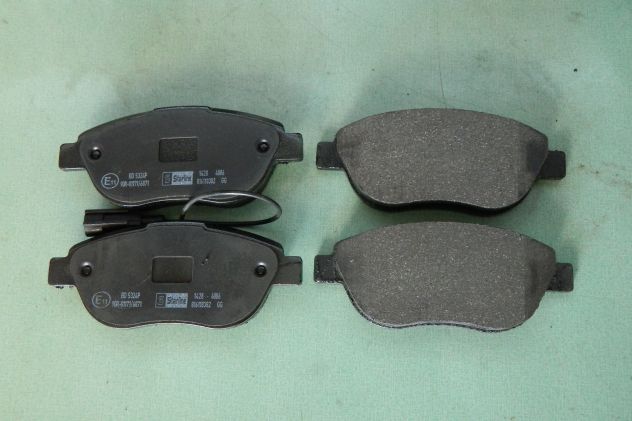 4 set Pastiglie freno anteriori Fiat Multipla II