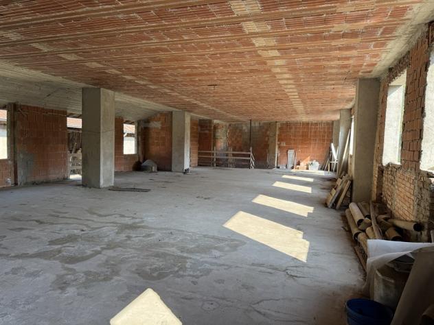 Operazione immobiliare a rustico immersa nel verde della Brianza - Foto 10