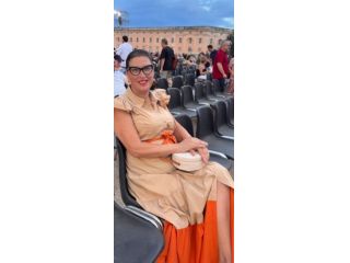 Amore e incontri Firenze - Donna cerca uomo Tel:3717462427