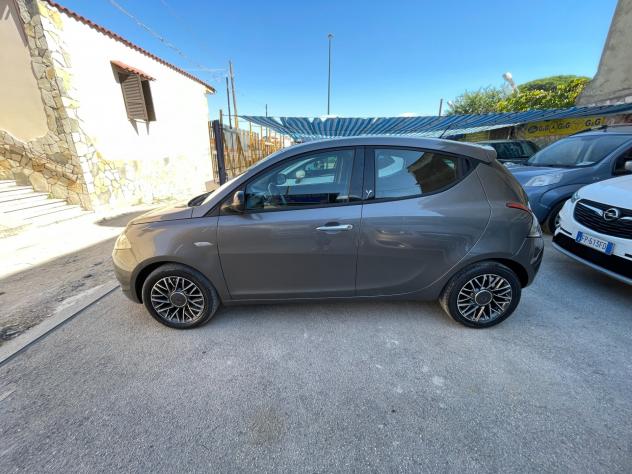 Lancia Ypsilon 1.2 69 CV 5 porte GPL Ecochic Gold - Foto 5