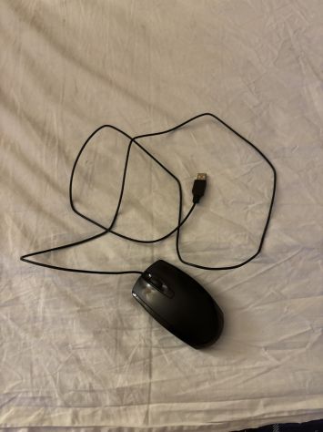 UN MOUSE COME NUOVO PERFETTAMENTE FUNZIONANTE MARCA”HP”CON CAVO E ATTACCO USB,CO - Foto 2