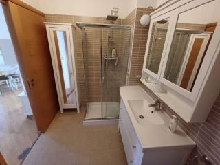 SETTECAMINI BILOCALE ARREDATO CON TERRAZZO PRIVATO