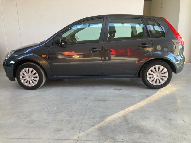 Ford Fiesta 1.4 TDCi 5p. Ghia per neopatentati - Foto 4