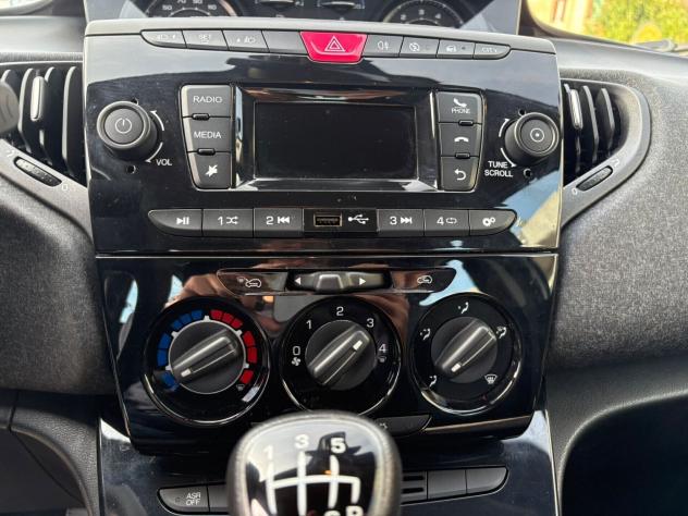 Lancia Ypsilon 1.0 FireFly 5 porte S&S Hybrid Silver PROMO FINANZIAMENTO - Foto 10