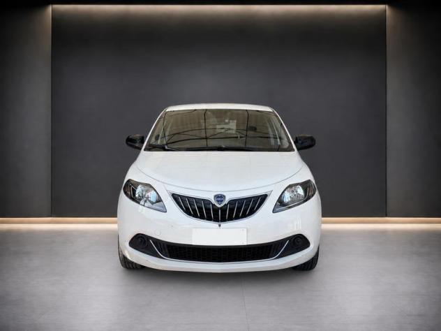 Lancia Ypsilon 1.0 FireFly 70cv S&S Hybrid SILVER - Foto 2
