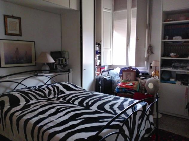 Prestigiosa Villa Liberty in passeggiata a Lido di Camaiore su piu piani .La casa è composta da ingresso , corridoio ,salone ampio ,disimpegno , sala - Foto 2