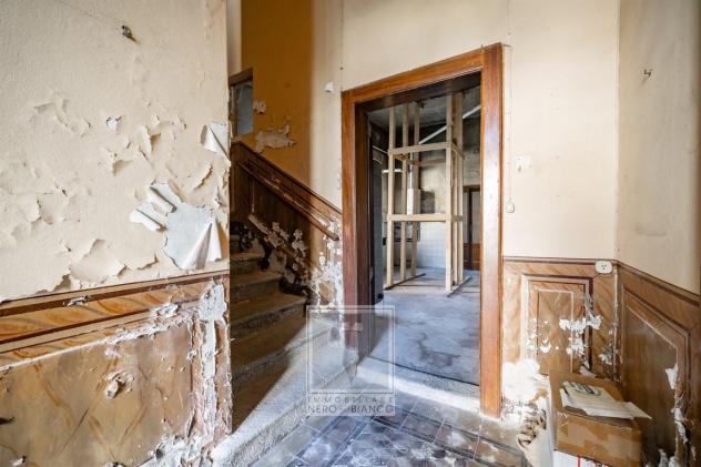 PORZIONE DEL 1800 DA RESTAURARE A COLLE BRIANZA - Foto 17
