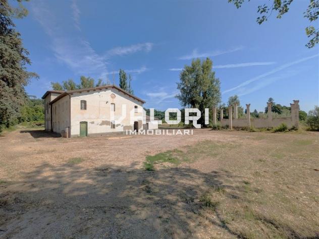 SPLENDIDO CASALE CON CARATTERE PRETTAMENTE COLONICO IN POSIZIONE PRESTIGIOSA - Foto 3