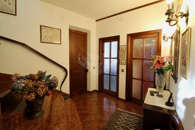 VILLA di 13 vani e di 260 mq (PIETRASANTA) rif. 447/VE - Foto 12