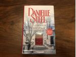 LIBRO LA FAMIGLIA WHITTIER DI DANIELLE STEEL