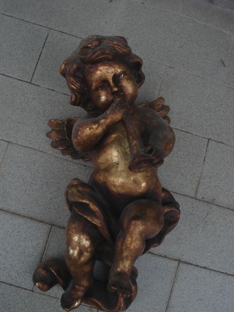 2 PUTTI ANTICHI DI LEGNO  BEN CONSERVATI. - Foto 3