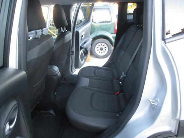 Jeep Renegade 2.0 Mjt 140CV 4WD Limited - Foto 6