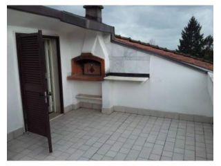 APPARTAMENTO di 4 vani e di 80 mq (MASSA - BAGAGLIONE) rif. AR-ROSS