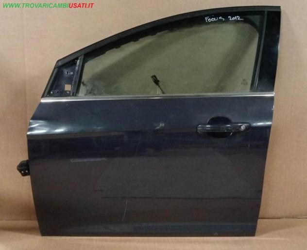 PORTA ANT.S. GRIGIO SCURO MET. C/ALZ. E SERR.  Carrozzeria  Lamierati esterni  Porte  Porta ant. sx. FORD - FOCUS - 01-04-2011 - 01-11-2014