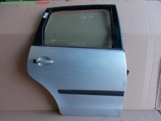 PORTA POST.DX. ARGENTO NO ALZ. NO SERR. VOLKSWAGEN POLO (9N) Carrozzeria Lamierati esterni Porte Porta post. dx. VOLKSWAGEN - POLO - 01-10-2001 -