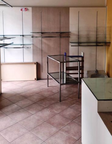 ARREDO NEGOZIO BIANCO E ROVERE 16378 - Foto 2
