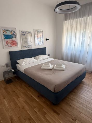 Letto matrimoniale completo con materasso