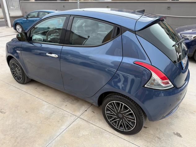 Lancia Ypsilon 1.0 FireFly 5 porte S&S Hybrid Alberta Ferretti - Foto 3