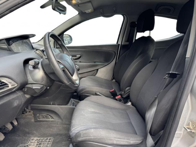 Lancia Ypsilon 1.0 firefly hybrid Gold s&s 70cv - Foto 8