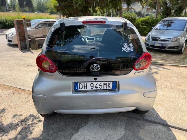 Toyota Aygo 1.0 12V VVT-i 5 porte - Foto 8