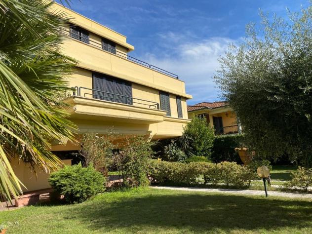 Villa in vendita a Castelfranco di Sotto 330 mq Rif: 1409673