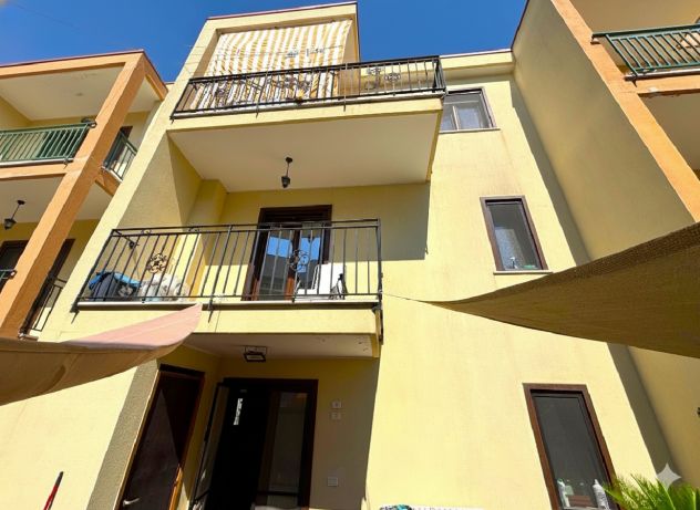 VILLA CON CORTILE IN PIENO CENTRO - MONDRAGONE - Rif.V3164 - Foto 2