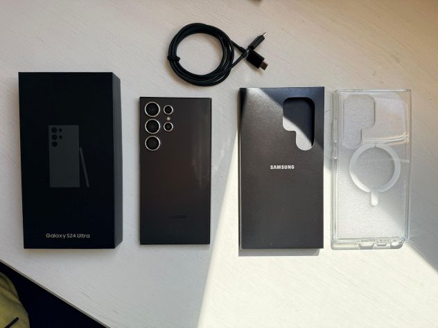 Samsung Galaxy S24 Ultra 256gb12gb Black Titanium - Foto 2