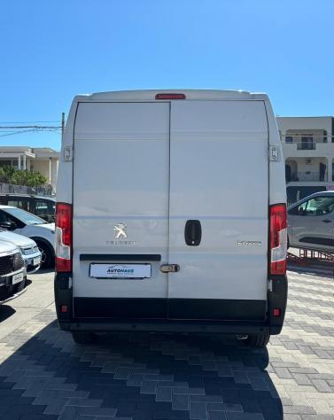 Peugeot Boxer 2.2 BlueHDi 140CV L2H2 - Foto 5
