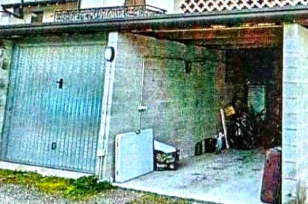 Immobile in asta di 20 m², box auto in vendita a Inverigo - Foto 2
