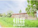 Lotto con casa indipendente e terreno
