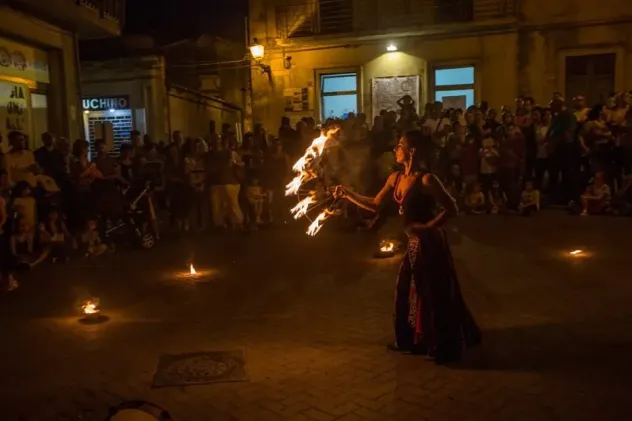 SPUTAFUOCO MANGIAFUOCO