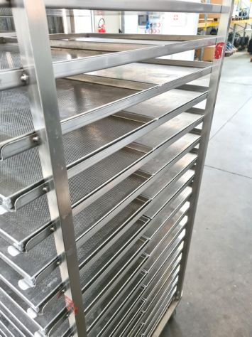 3 carrelli inox porta teglie 60X40cm usati - Foto 4