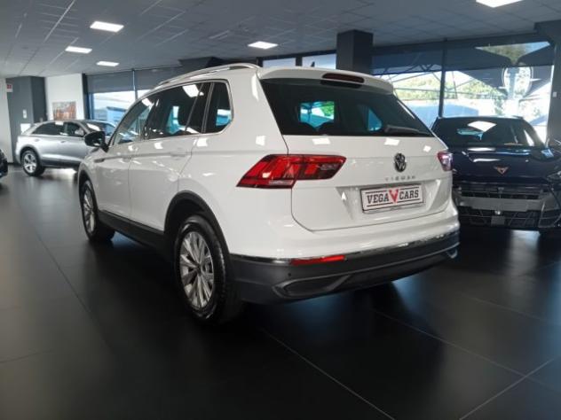 VOLKSWAGEN Tiguan 2.0 TDI 150 CV SCR DSG Life rif. 24208659 - Foto 6