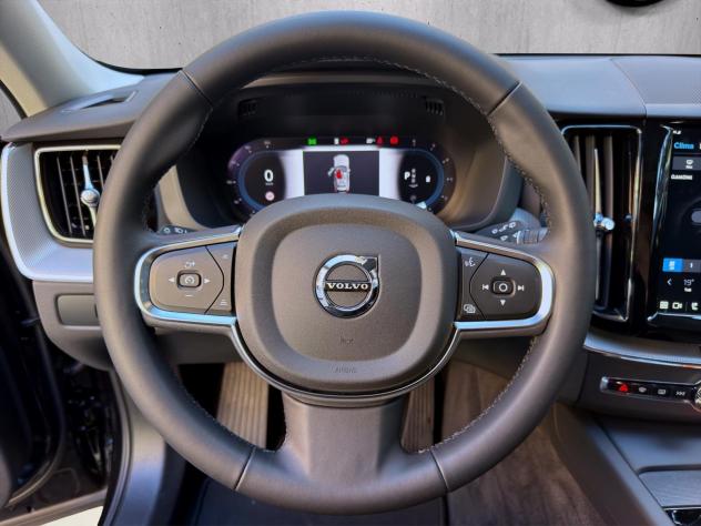 Volvo XC60 B4 D automatico Plus Dark - PROMO/IVA ESP. - Foto 10